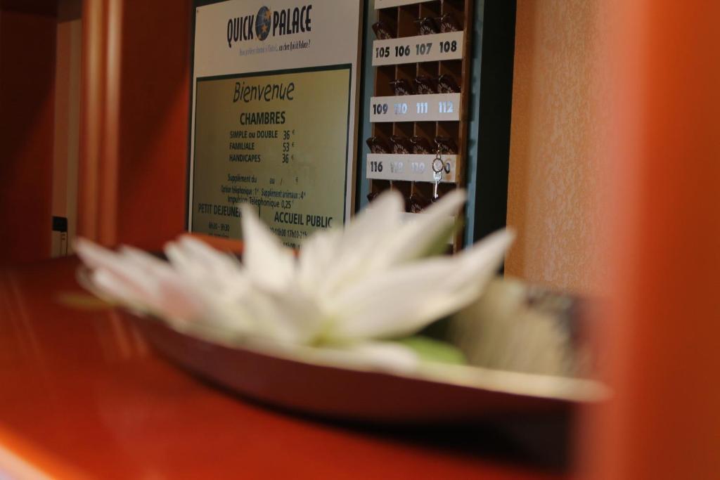 Quick Palace Hotel Noyelles-Godault Exterior photo