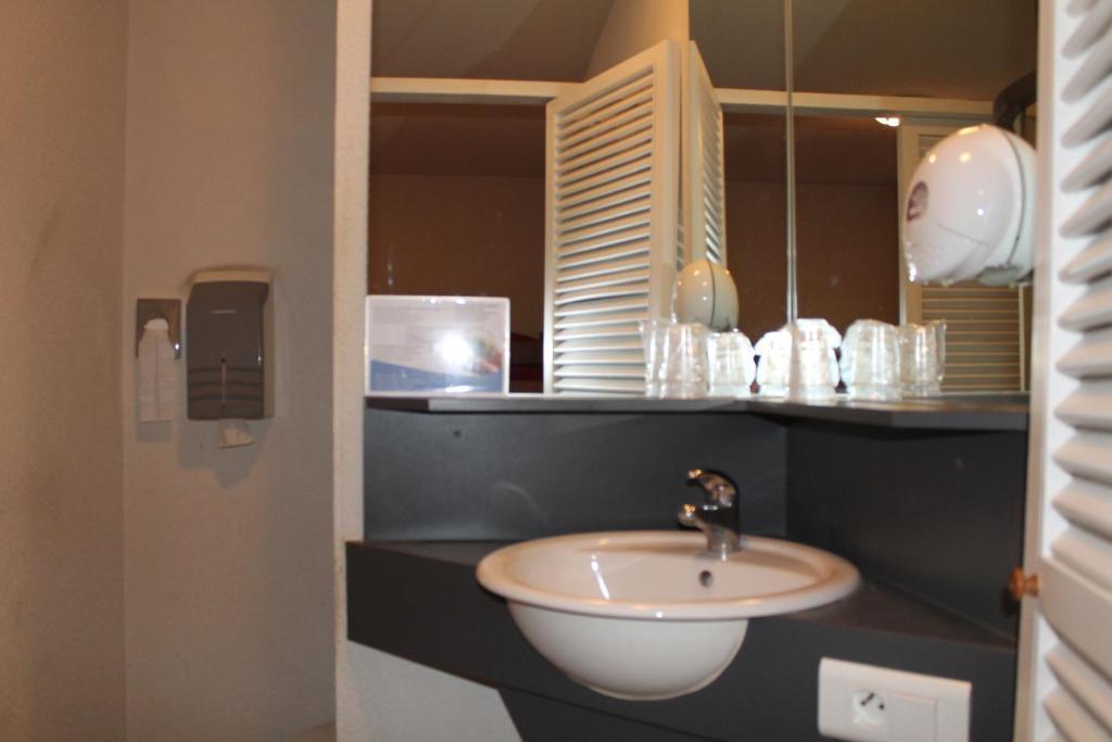 Quick Palace Hotel Noyelles-Godault Room photo